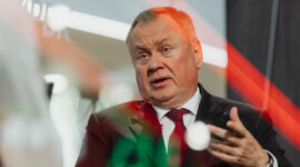 Костин объяснил, почему у банков с маркетплейсами не сложился альянс