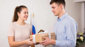 Что мужчины хотят получить на 23 февраля от коллег