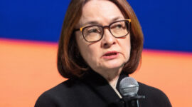 Набиуллина в роли Акинфеева: глава ЦБ объяснила, почему регулятор снизил ставку лишь на 0,25%