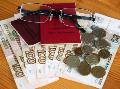 Депутаты Госдумы предлагают увеличить страховые пенсии 70-летним: в чем подвох