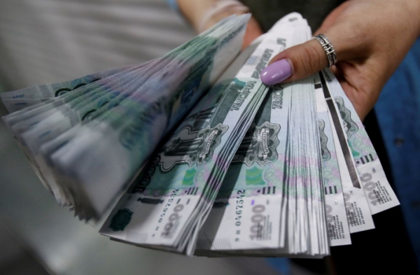 На 43% взлетели темпы роста объем наличных денег в обращении в июле
